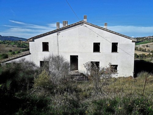 Bauernhaus in Cingoli