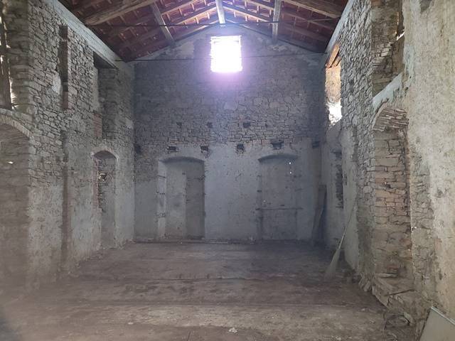 苗利亚乡间房屋