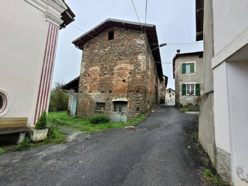 Casa en Mioglia