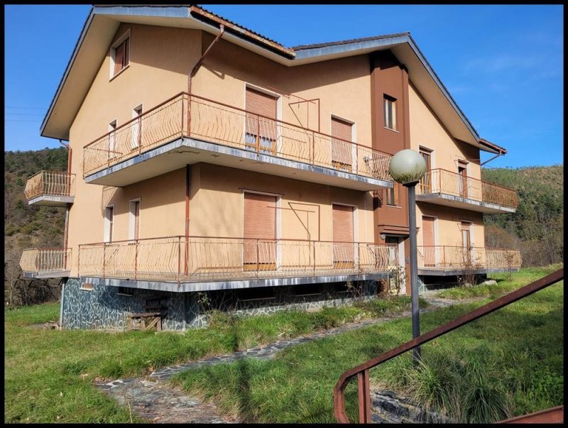 Vrijstaande woning in Sassello