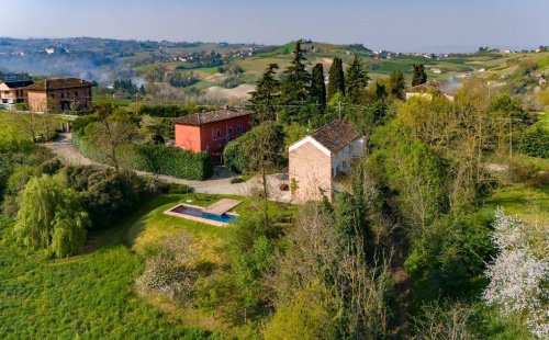Casa de campo en Costigliole d'Asti
