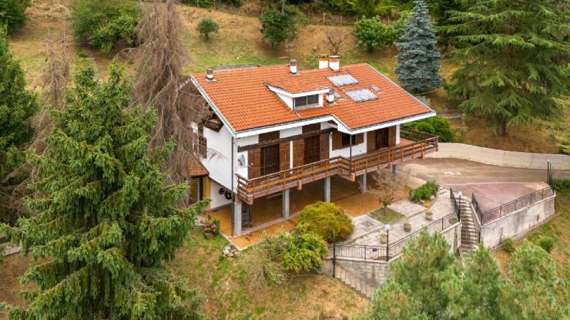 Вилла в Сан-Рафаэле-Чимена