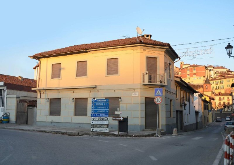 Edificio en Castelnuovo Don Bosco