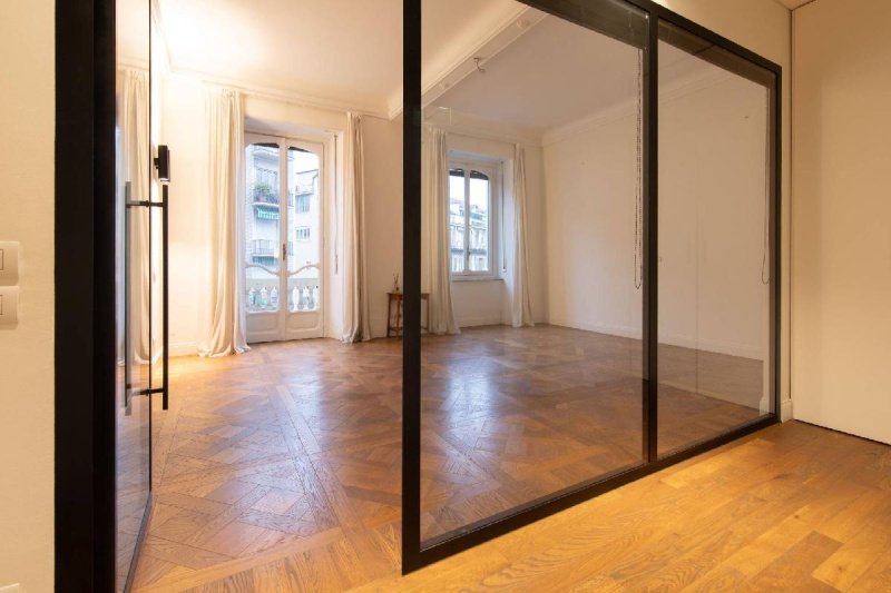 Edifício comercial em Turim