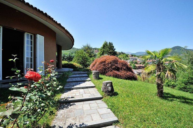 Moradia em San Pietro Val Lemina