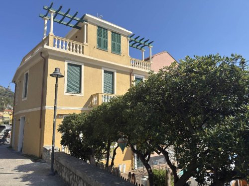 Palácio em Finale Ligure