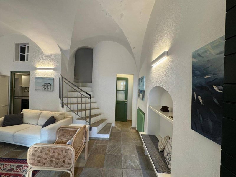 Edificio en Finale Ligure