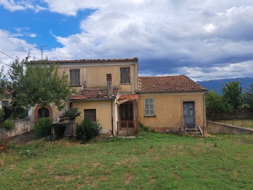 Country house in Macchiagodena