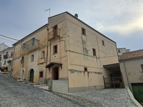 Einfamilienhaus in Pettoranello del Molise