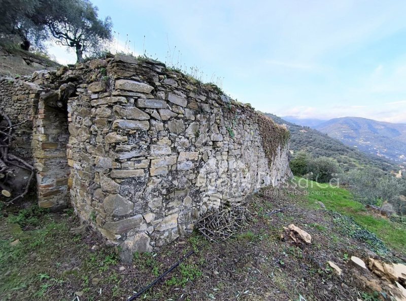 Terreno edificabile a Dolceacqua