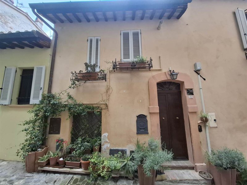 Apartamento independiente en Nocera Umbra