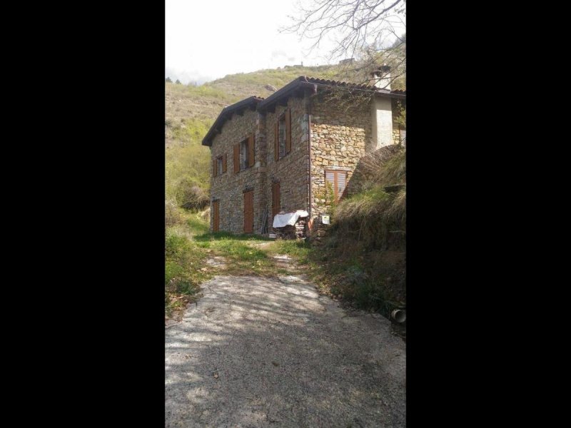 Maison individuelle à Apricale