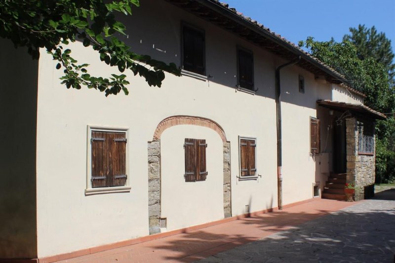 Maison à Rufina