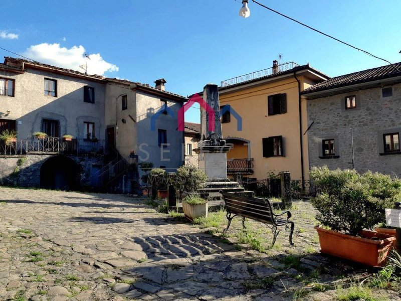 Casa indipendente a Bagni di Lucca