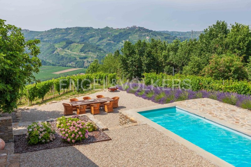 Villa i Cossano Belbo