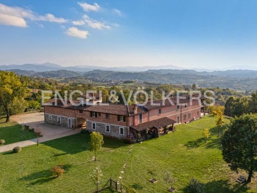 Historic house in Capriata d'Orba