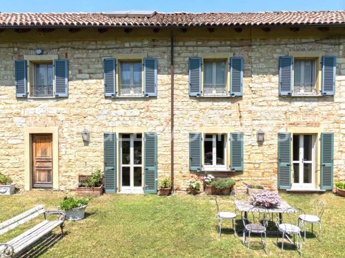 Country house in Vignale Monferrato