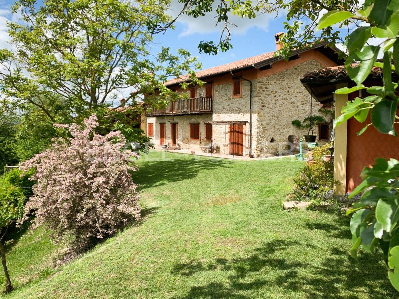 Huis op het platteland in Ceva