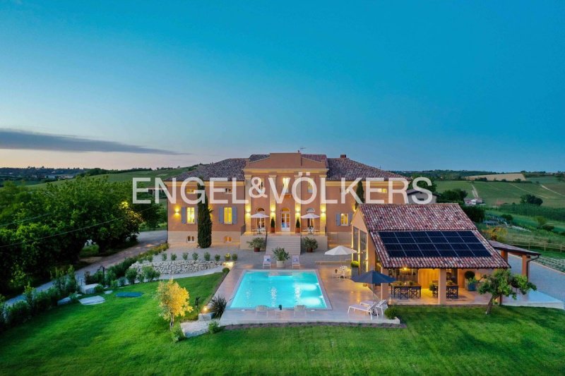 Villa i Penango