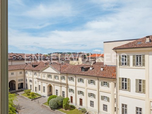 Historisk lägenhet i Casale Monferrato