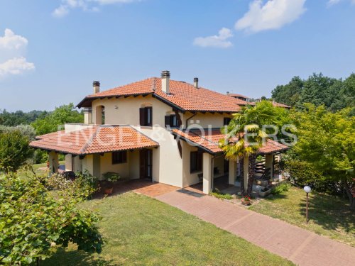 Villa in Asti