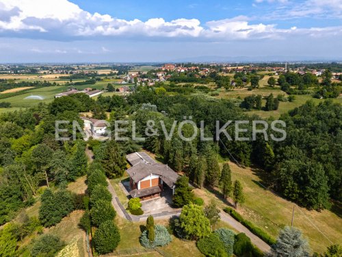 Vrijstaande woning in Pralormo
