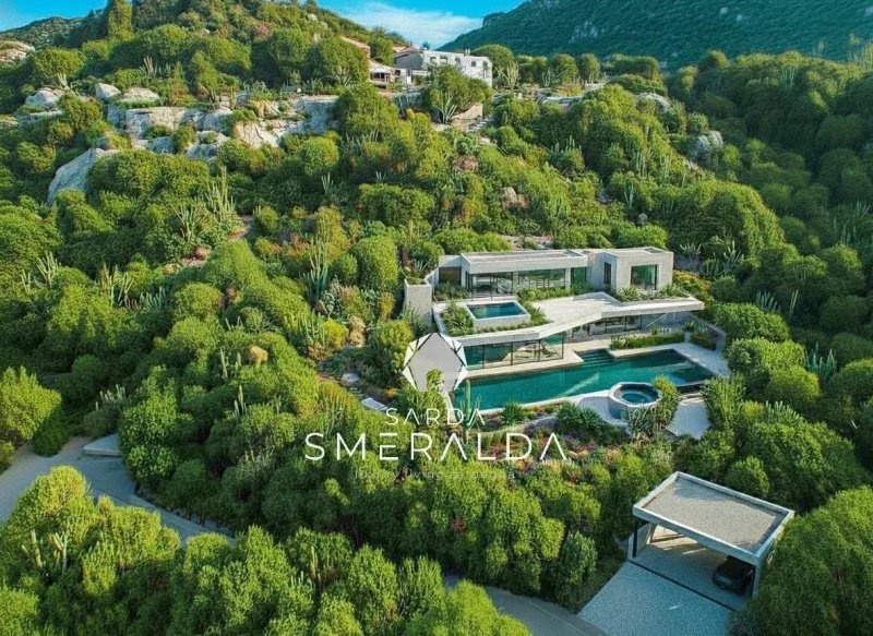 Строительный участок в Арцакена