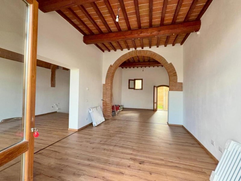 Teto/Chão em Casciana Terme Lari