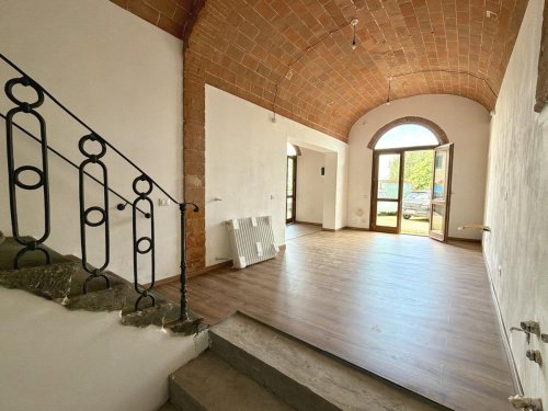 Teto/Chão em Casciana Terme Lari