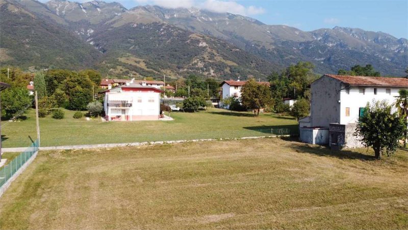 Terreno para construção em Aviano