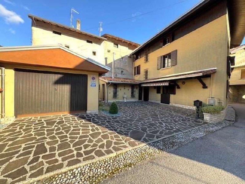 蒙泰雷亚莱瓦尔切利纳公寓