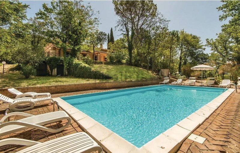 Moradia em Stroncone