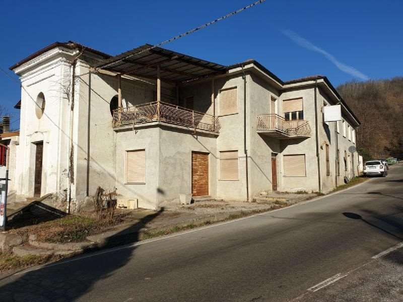 Semi-detached house in Castellino Tanaro