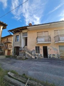 切瓦半独立房屋