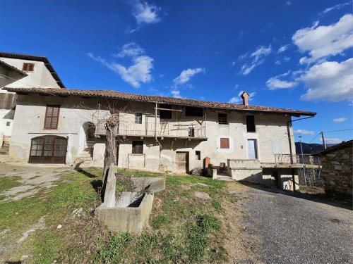 Semi-detached house in Nucetto