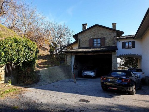 Casa geminada em Roascio