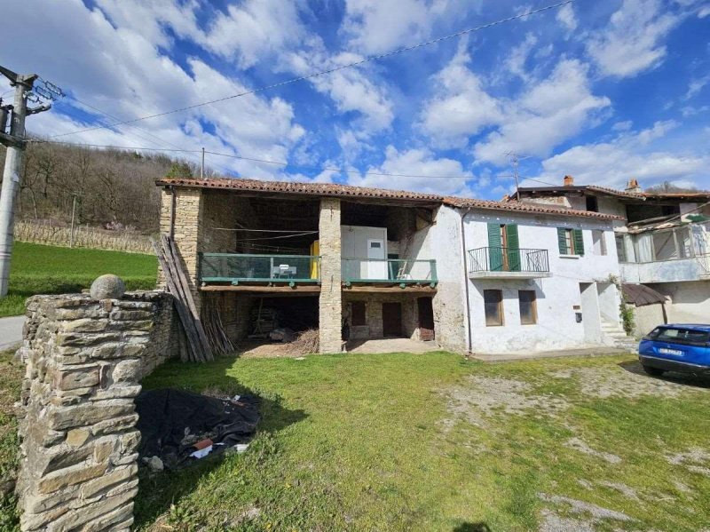 Semi-detached house in Castellino Tanaro