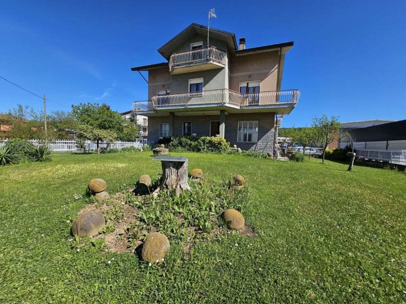 Detached house in Ceva