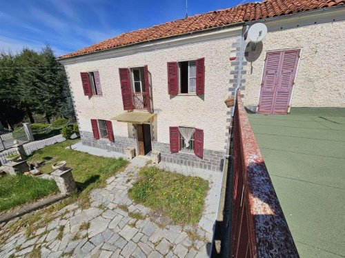 Vrijstaande woning in Mombasiglio