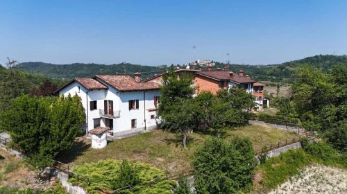 Maison jumelée à Sale delle Langhe