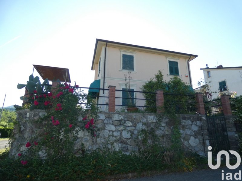 Villa in Varese Ligure