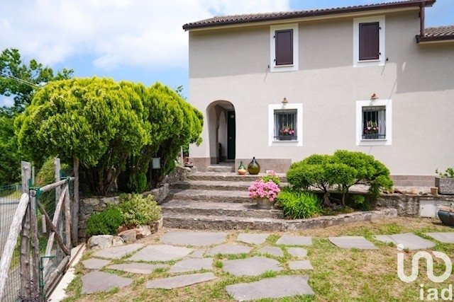 Casa indipendente a Maissana