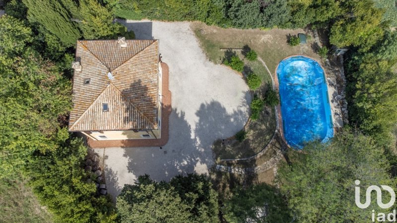 Villa in Osimo