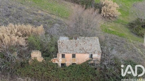 Country house in Osimo