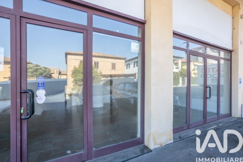 Gewerbeimmobilie in Osimo