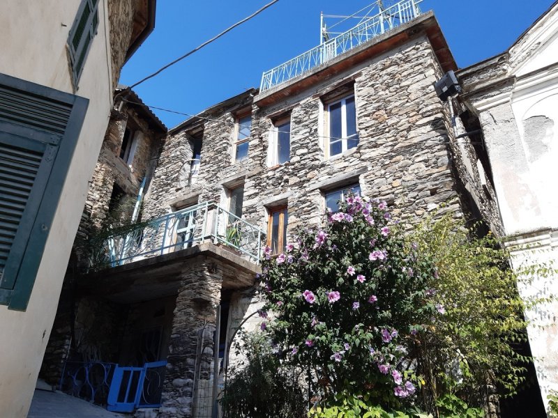 Erfgoedlijst in Pornassio