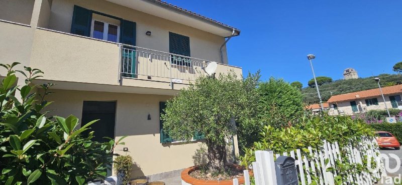 斯波托尔诺联排别墅