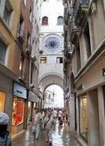 Inmueble comercial en Venecia