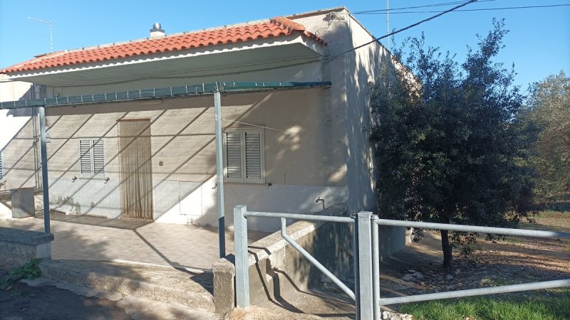 Terraced house in Cisternino