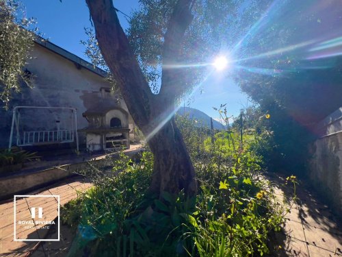 Appartement historique à Montalto Carpasio